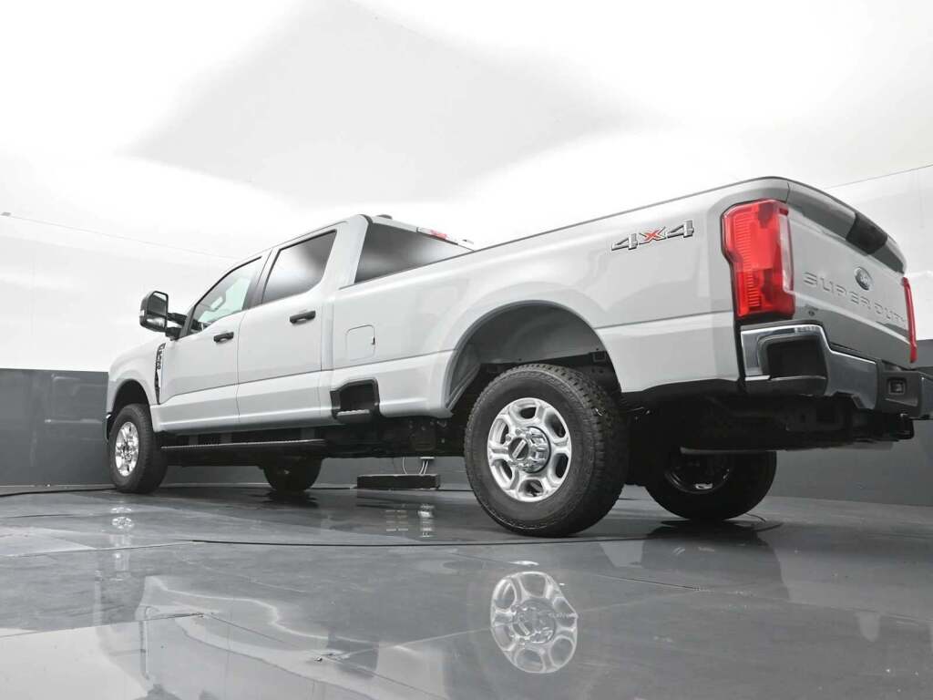 2026 Ford F-350 XLT