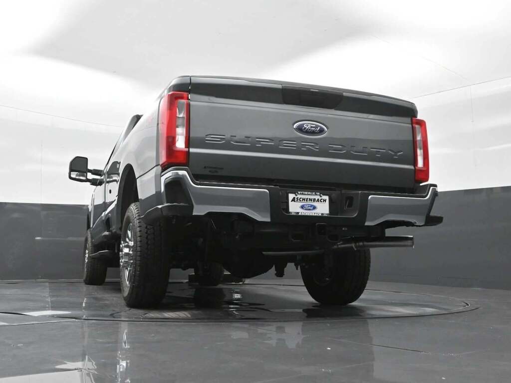 2025 Ford F-350 XLT