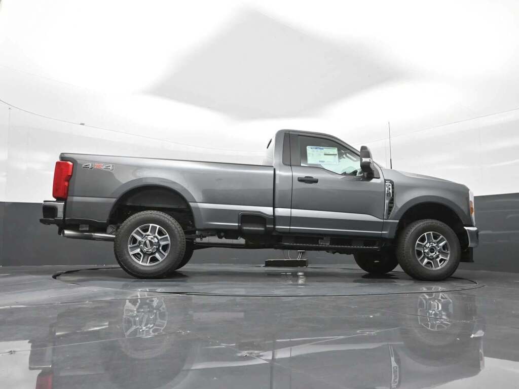2025 Ford F-350 XLT