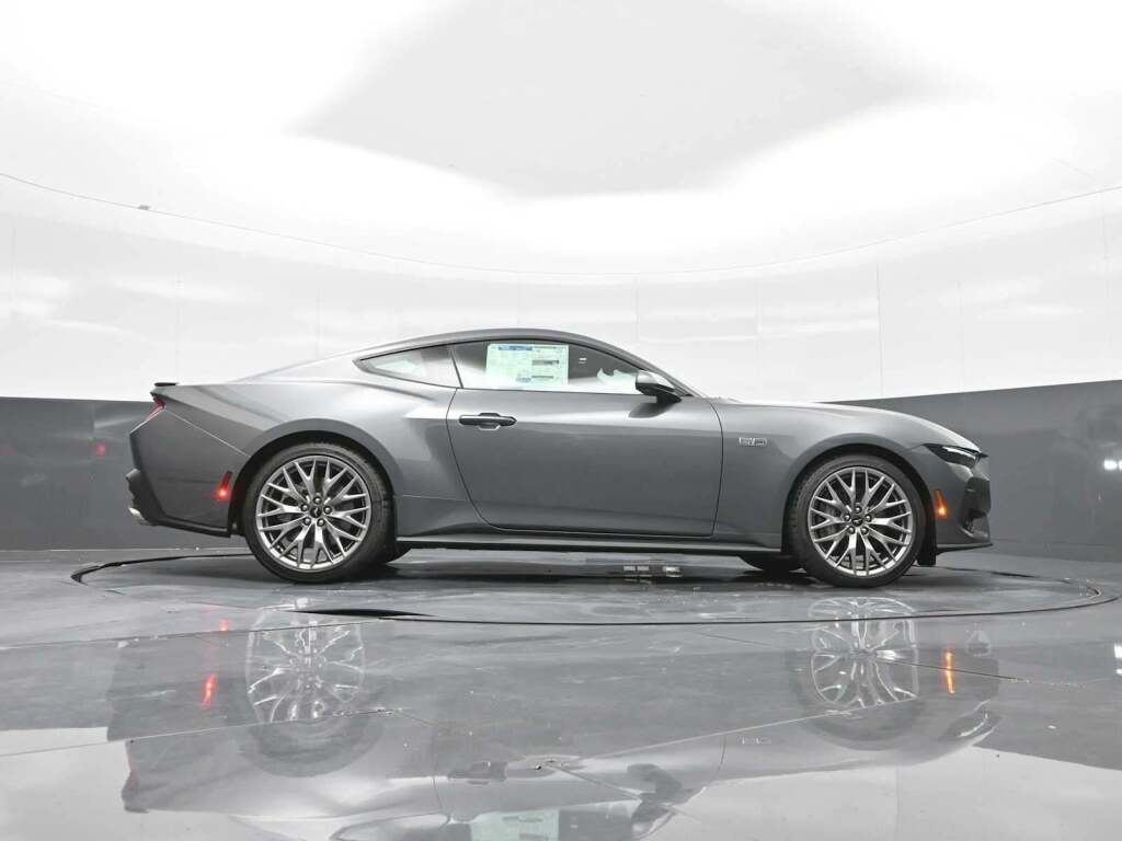 2025 Ford Mustang GT Premium Fastback