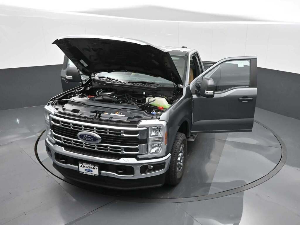 2025 Ford F-350 XLT