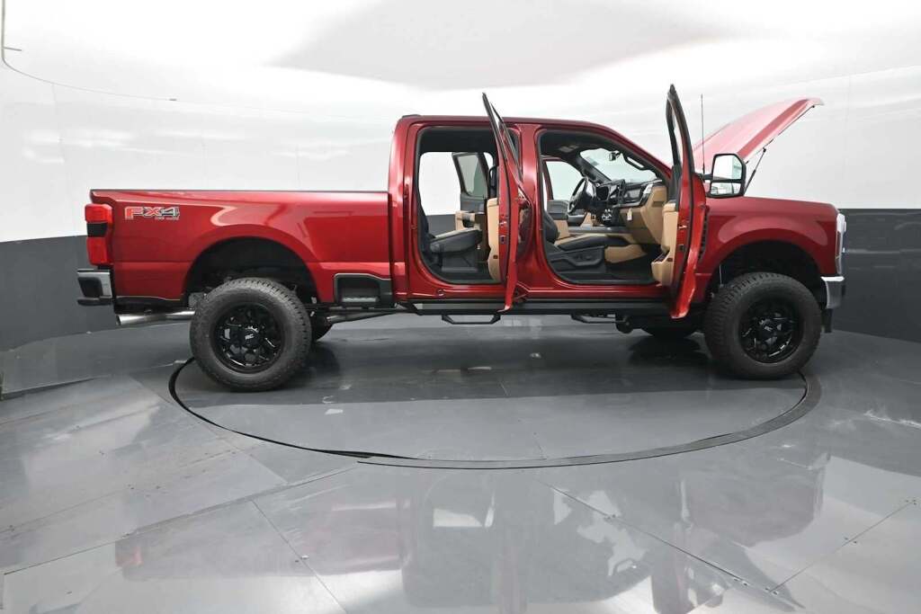 2025 Ford F-250 LARIAT