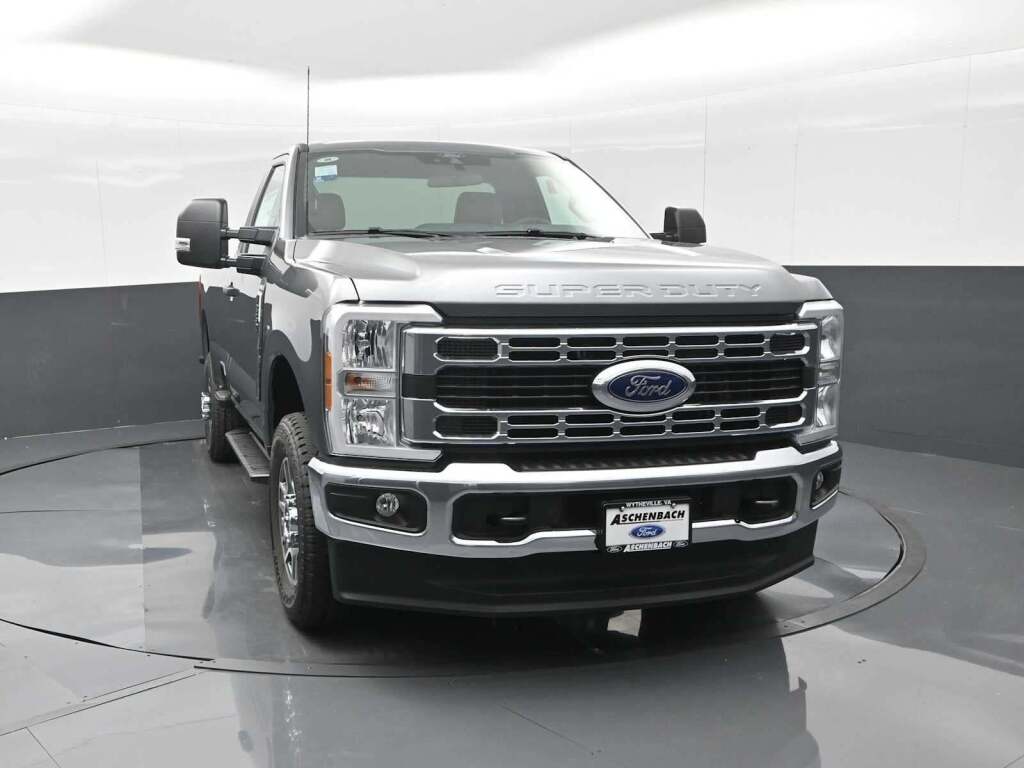 2025 Ford F-350 XLT