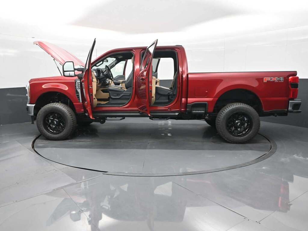 2025 Ford F-250 LARIAT