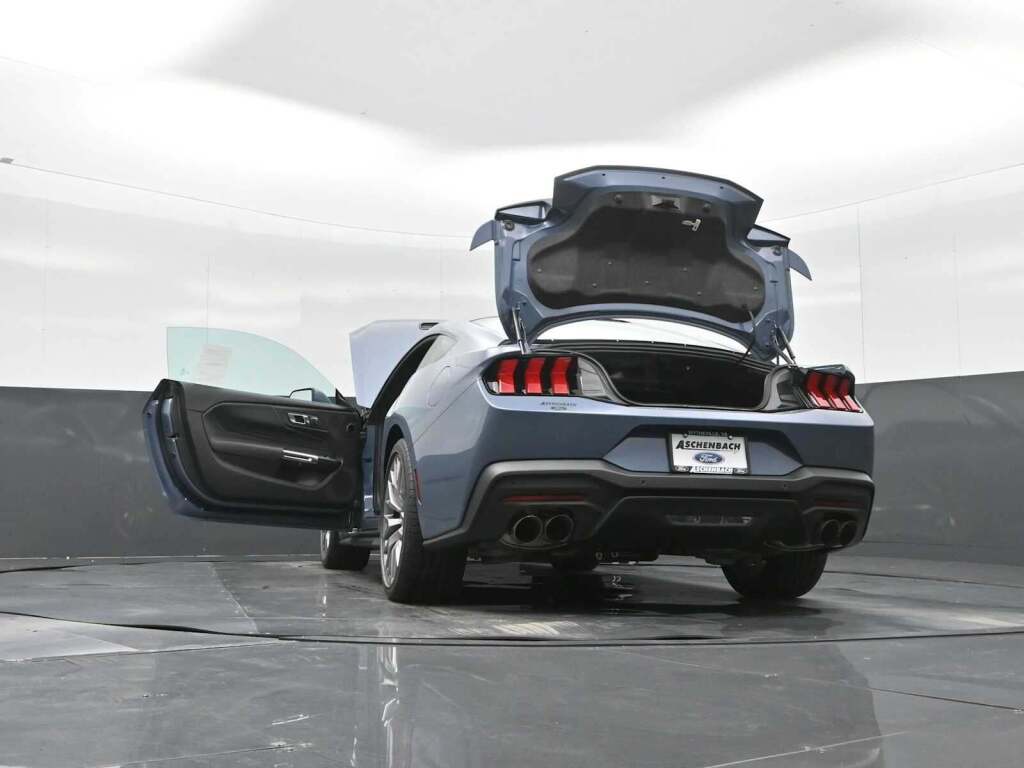 2025 Ford Mustang GT Premium Fastback