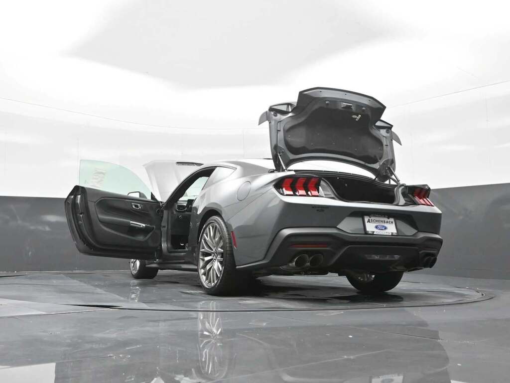 2025 Ford Mustang GT Premium Fastback