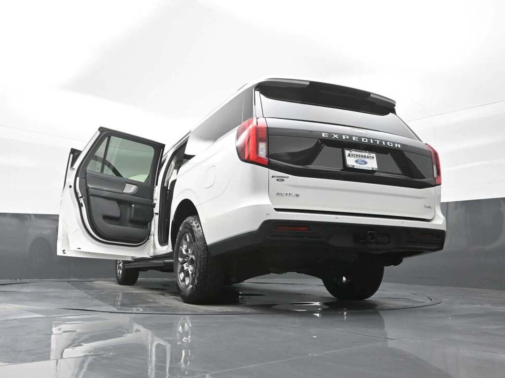 2025 Ford Expedition Active MAX