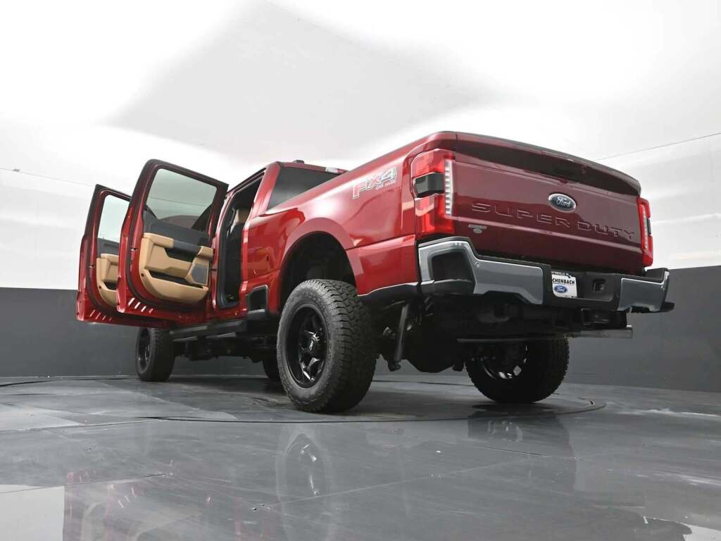 2025 Ford F-250 LARIAT