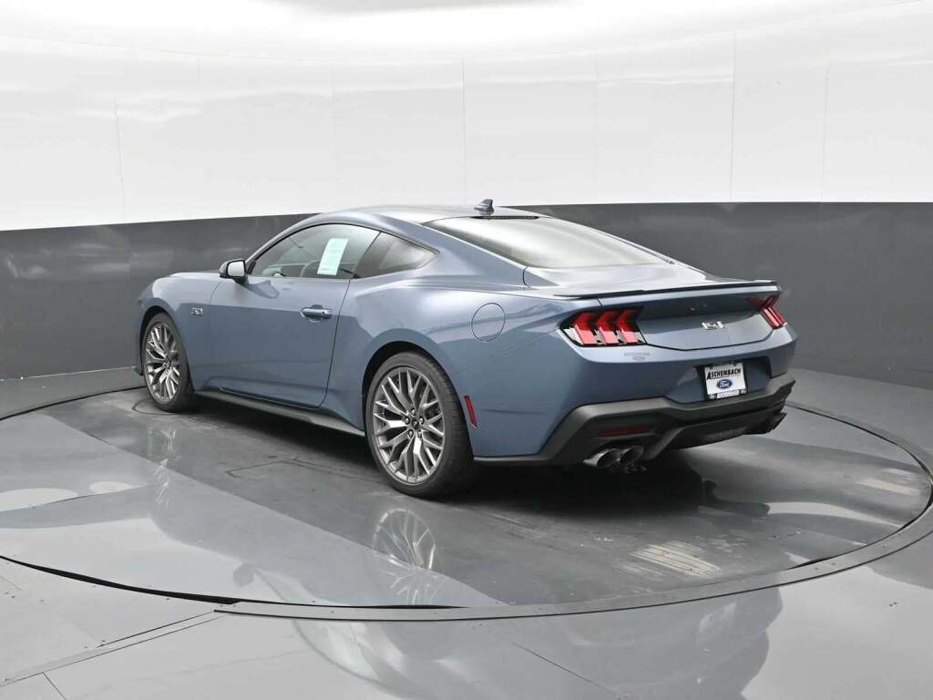 2025 Ford Mustang GT Premium Fastback