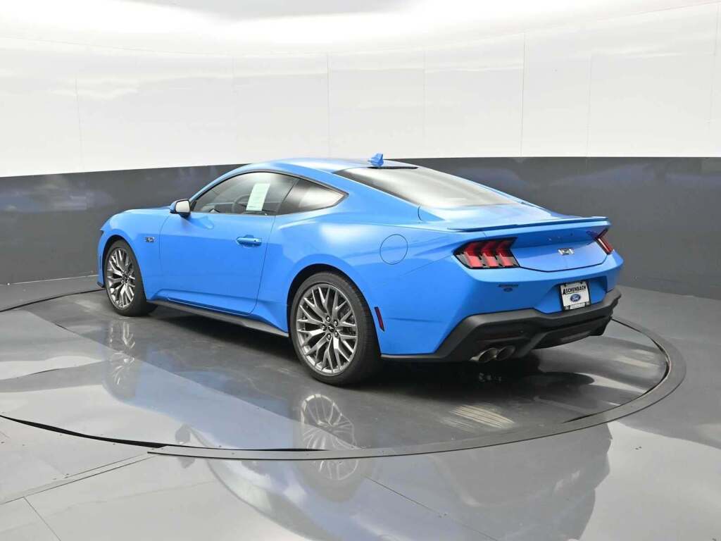 2025 Ford Mustang GT Premium Fastback