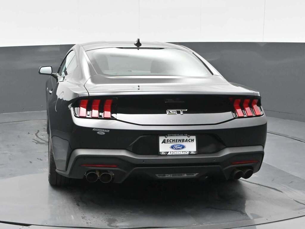 2025 Ford Mustang GT Fastback
