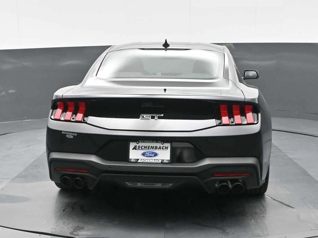 2025 Ford Mustang GT Fastback