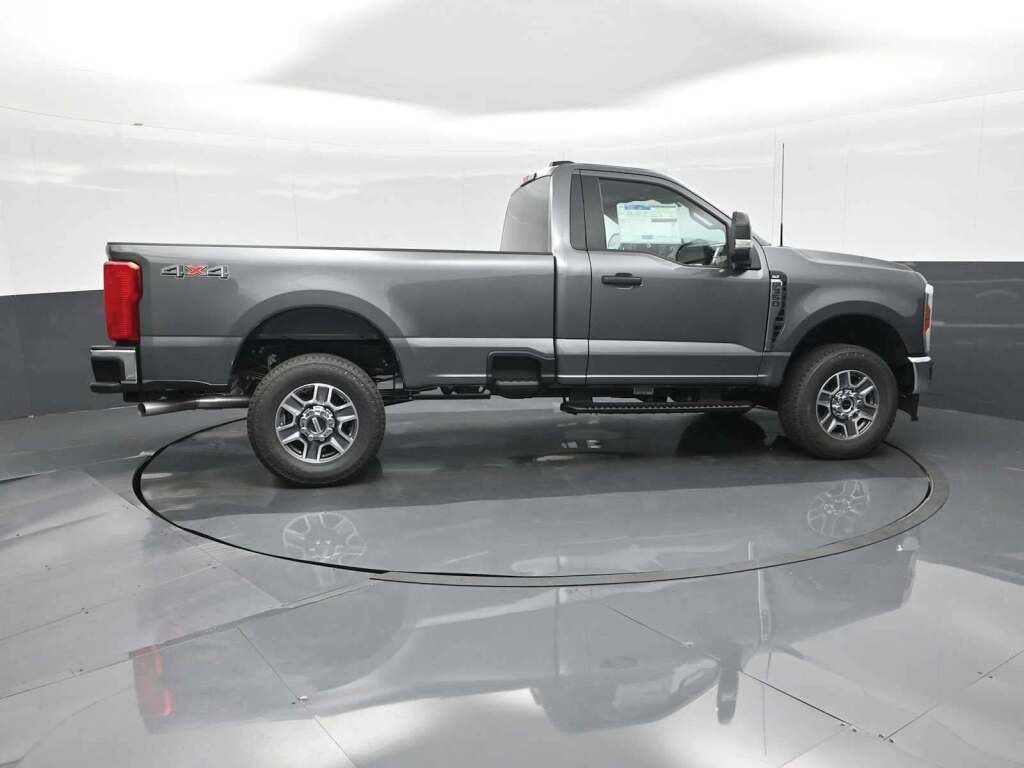 2025 Ford F-350 XLT