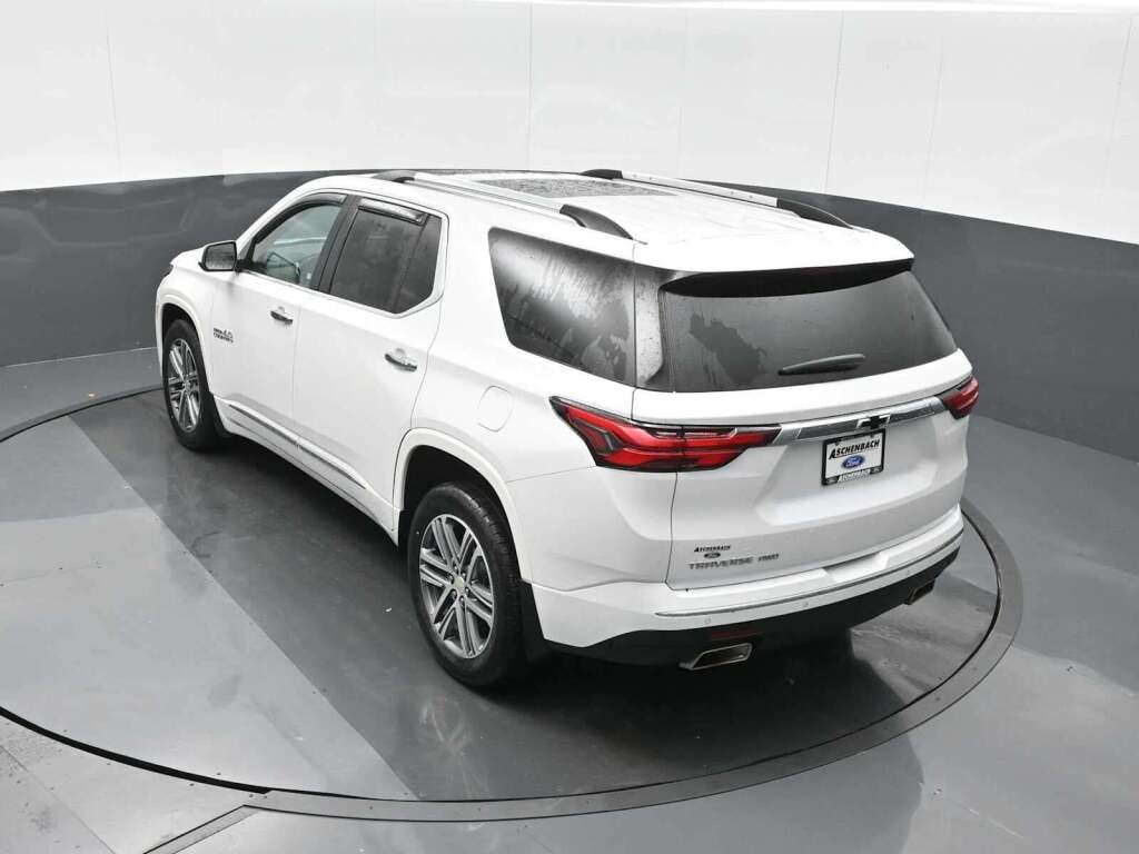 2023 Chevrolet Traverse High Country