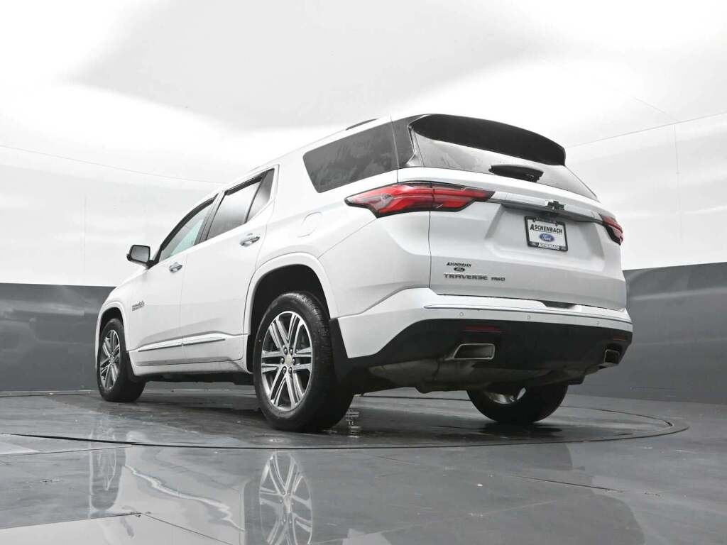 2023 Chevrolet Traverse High Country