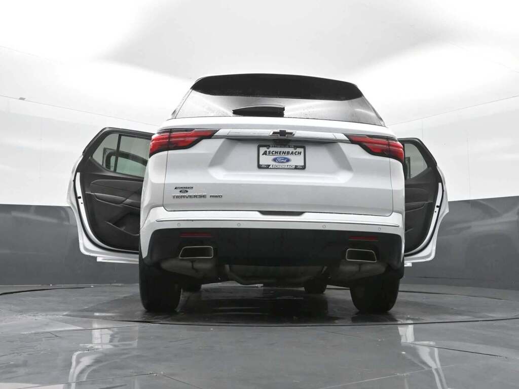 2023 Chevrolet Traverse High Country