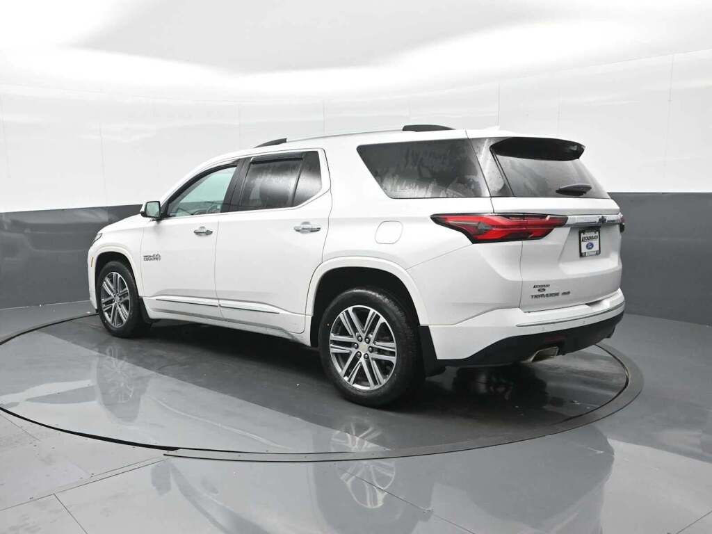 2023 Chevrolet Traverse High Country