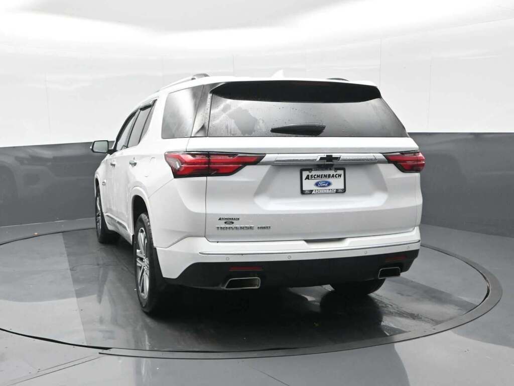 2023 Chevrolet Traverse High Country
