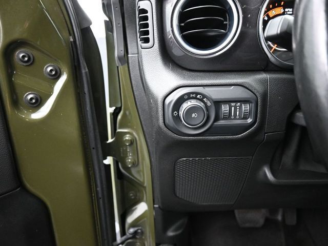 2021 Jeep Wrangler Unlimited Sahara Altitude 4x4