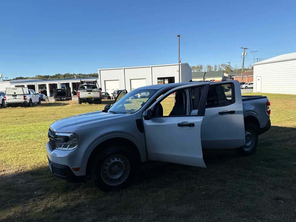 2023 Ford Maverick XL