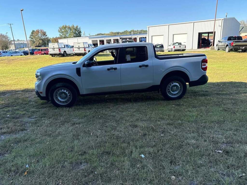 2023 Ford Maverick XL
