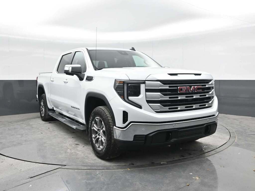 2026 GMC Sierra 1500 Crew Cab, Short Bed, SLE, 4WD