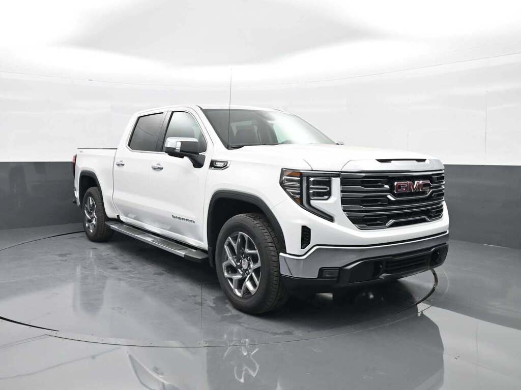 2026 GMC Sierra 1500 Crew Cab, Short Bed, SLT, 4WD