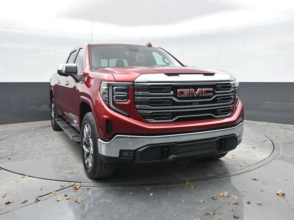 2026 GMC Sierra 1500 Crew Cab, Short Bed, SLT, 4WD