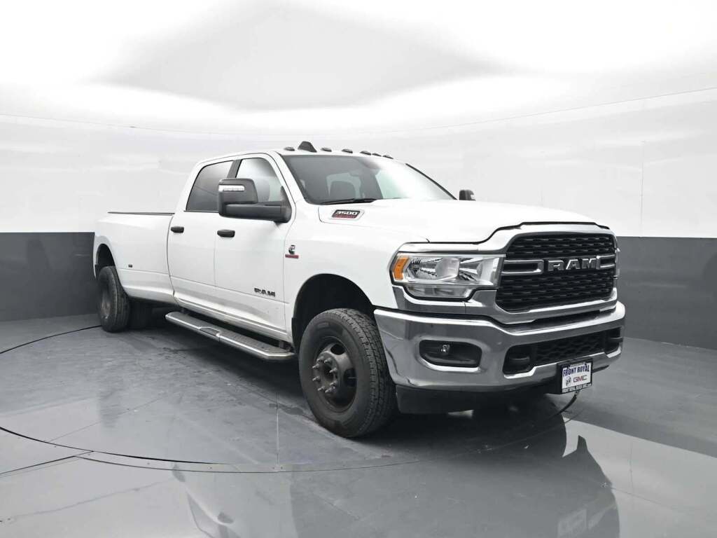 2024 Ram 3500 Big Horn Crew Cab 4x4 8' Box