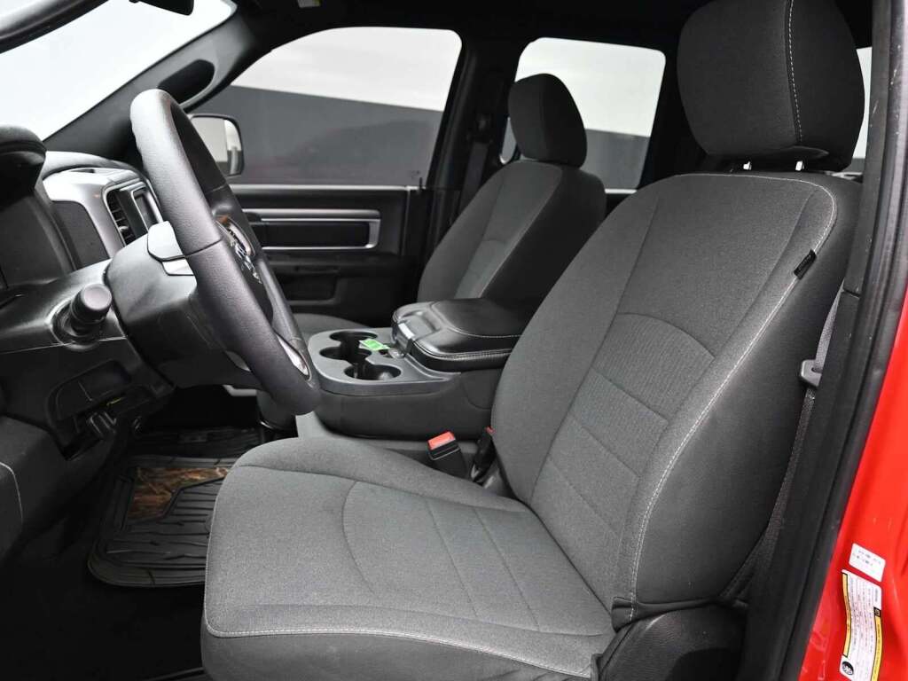 2023 Ram 1500 Classic Warlock Quad Cab 4x4 6'4" Box