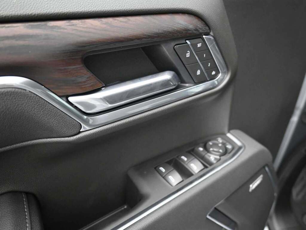 2026 GMC Sierra 1500 Crew Cab, Standard Bed, SLT, 4WD