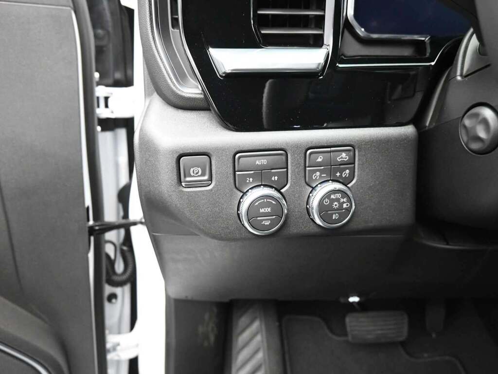 2026 GMC Sierra 1500 Crew Cab, Short Bed, SLT, 4WD