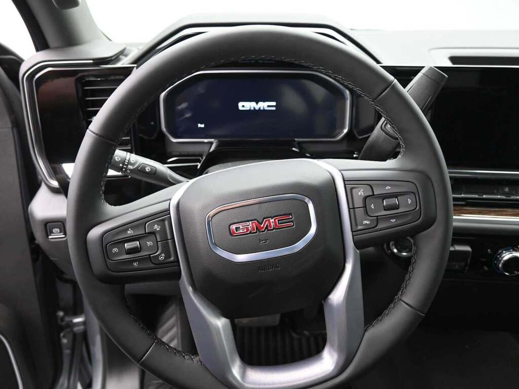 2026 GMC Sierra 2500HD Double Cab, Standard Bed, SLE, RWD