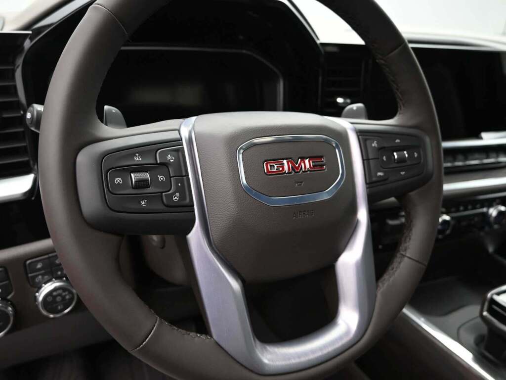 2026 GMC Sierra 1500 Crew Cab, Short Bed, SLT, 4WD