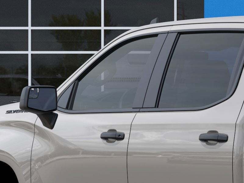 2026 Chevrolet Silverado 1500 4WD Crew Cab Short Bed Custom