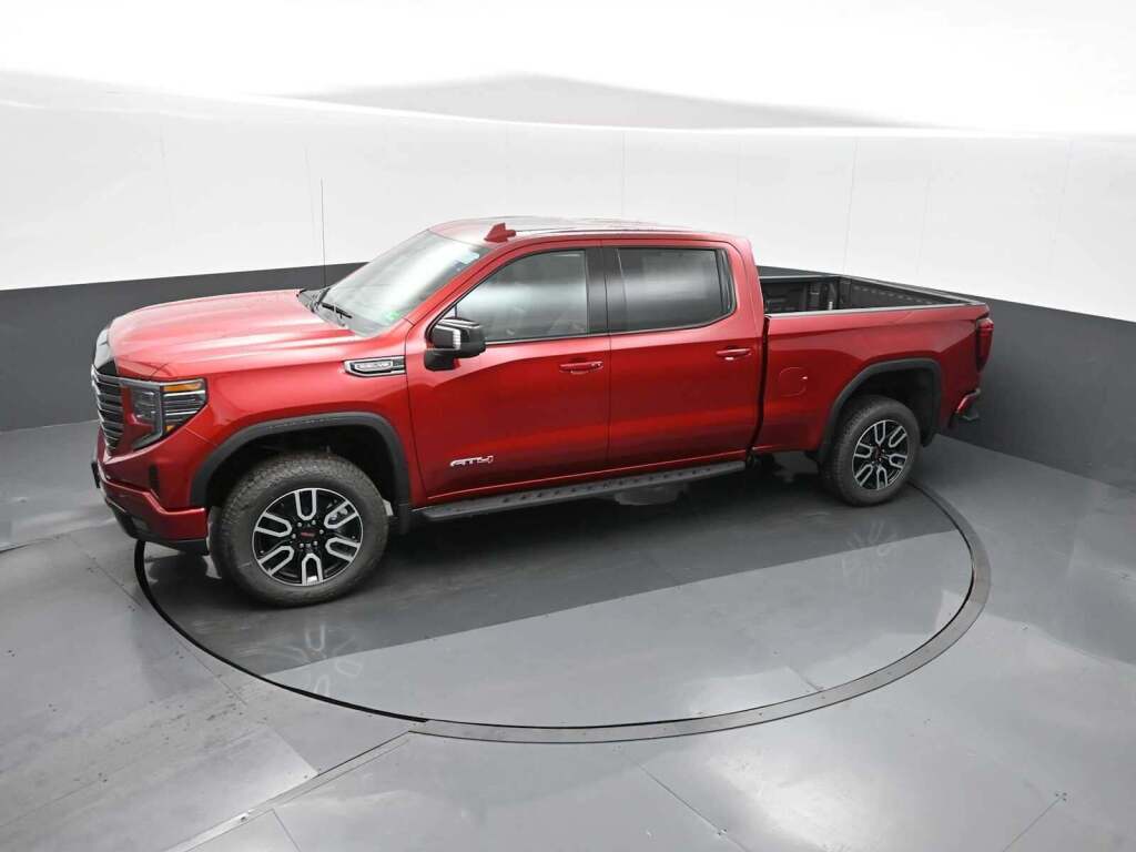 2026 GMC Sierra 1500 Crew Cab, Standard Bed, AT4, 4WD