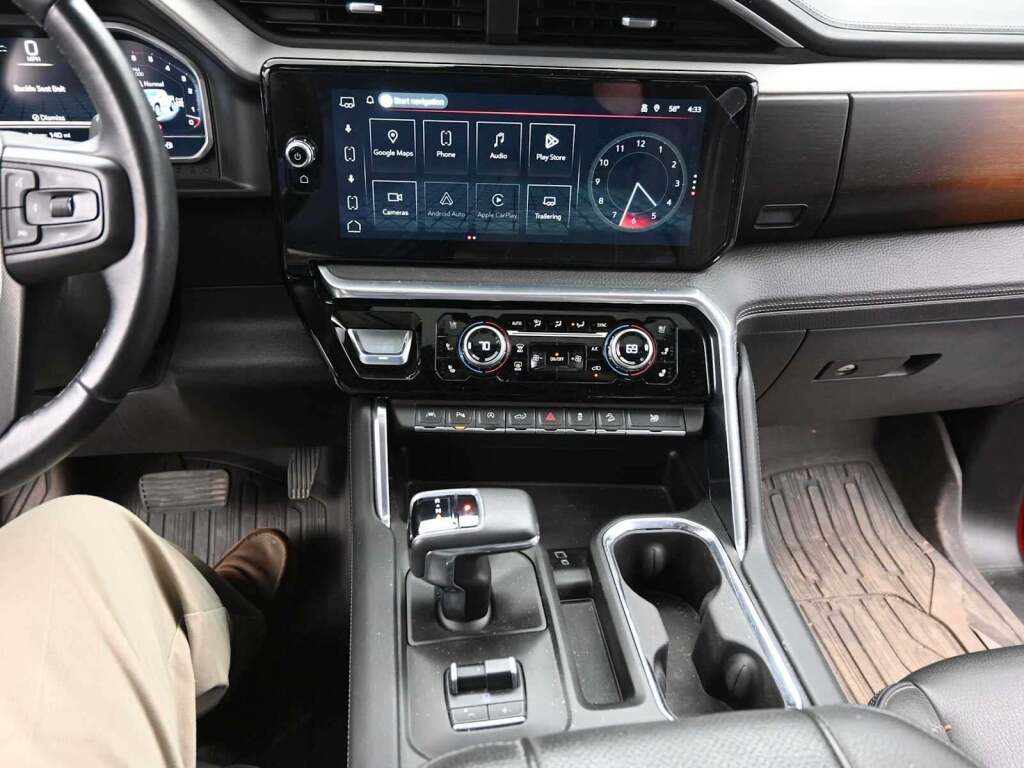 2023 GMC Sierra 1500 4WD Crew Cab Standard Box Denali