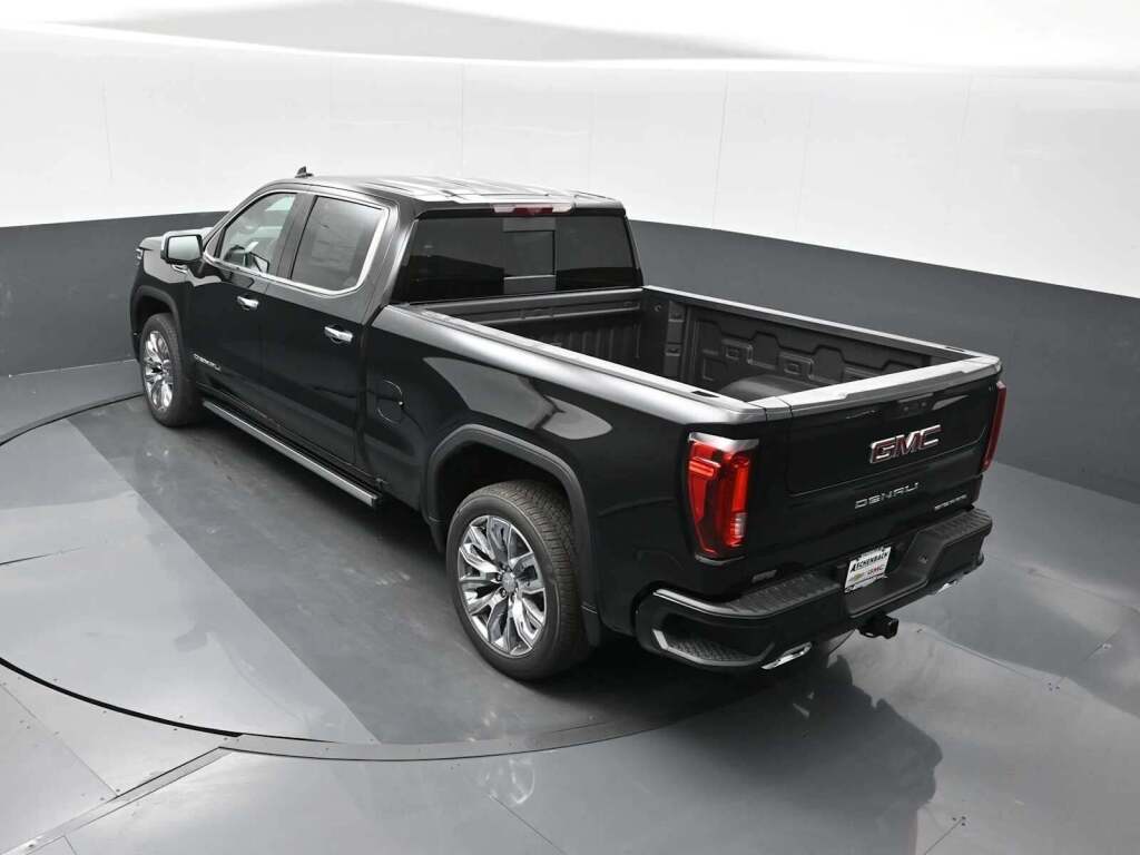 2026 GMC Sierra 1500 Crew Cab, Standard Bed, Denali, 4WD
