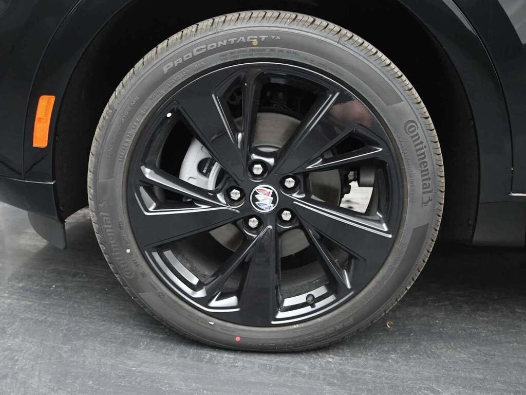 2023 Buick Envision Essence AWD