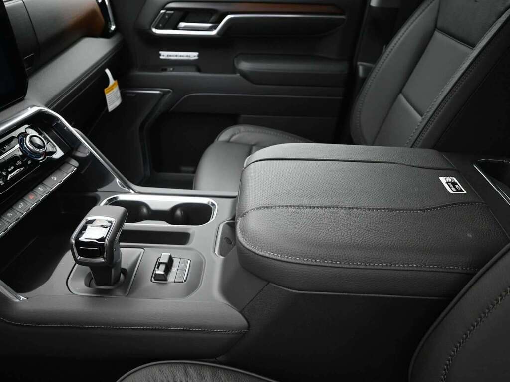 2026 GMC Sierra 1500 Crew Cab, Short Bed, Denali, 4WD