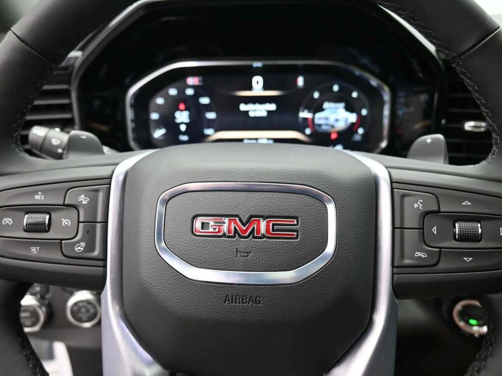 2026 GMC Sierra 1500 Crew Cab, Short Bed, SLT, 4WD