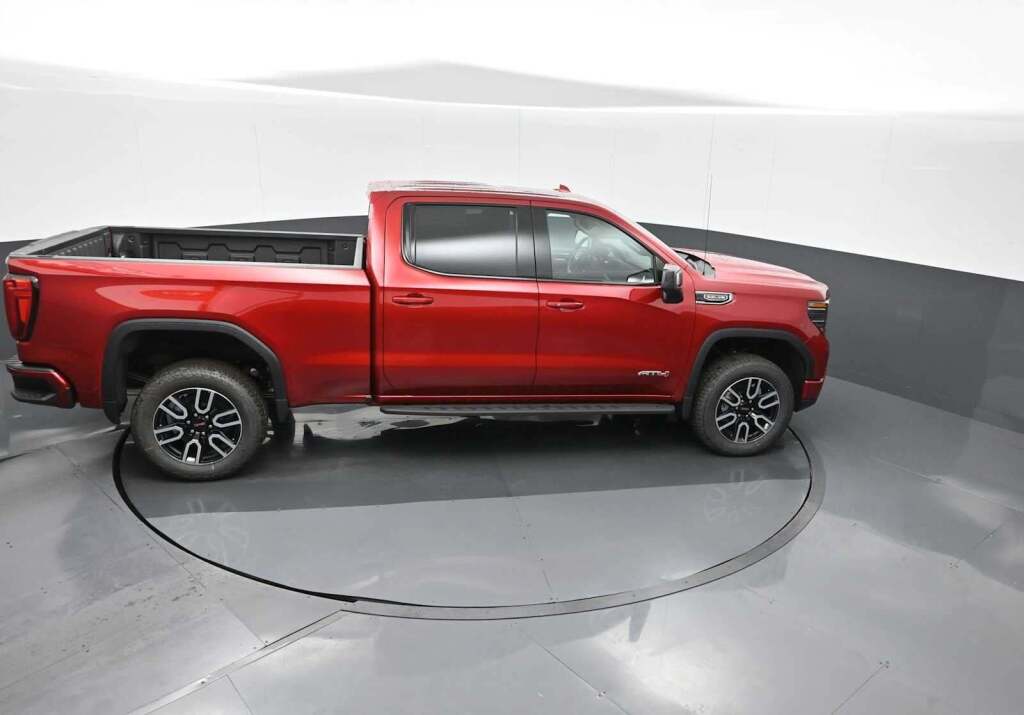 2026 GMC Sierra 1500 Crew Cab, Standard Bed, AT4, 4WD