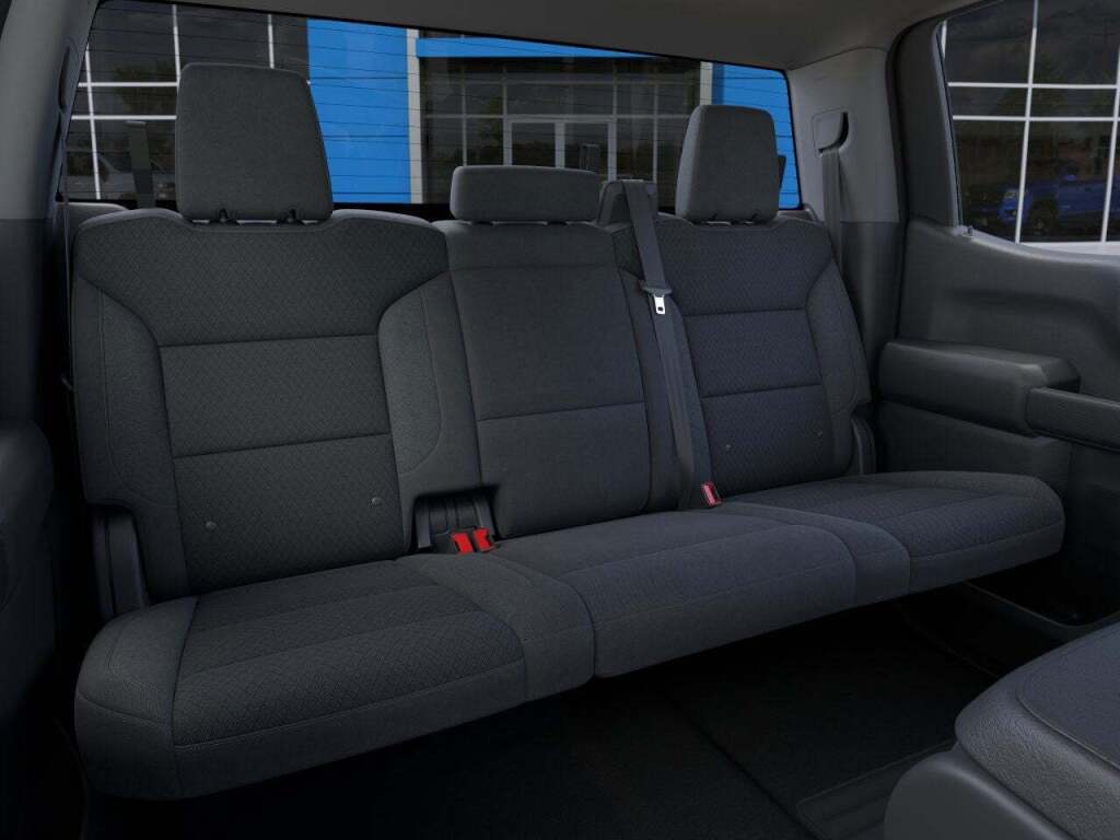 2026 Chevrolet Silverado 1500 4WD Crew Cab Short Bed Custom