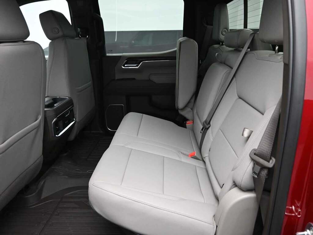 2026 GMC Sierra 1500 Crew Cab, Short Bed, SLT, 4WD