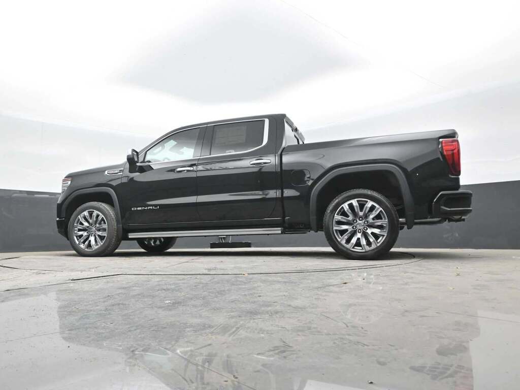 2026 GMC Sierra 1500 Crew Cab, Short Bed, Denali, 4WD