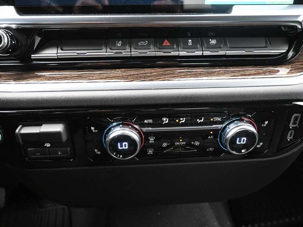 2026 GMC Sierra 2500HD Double Cab, Standard Bed, SLE, RWD