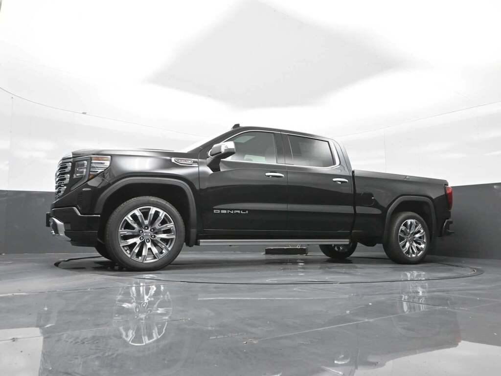 2026 GMC Sierra 1500 Crew Cab, Standard Bed, Denali, 4WD