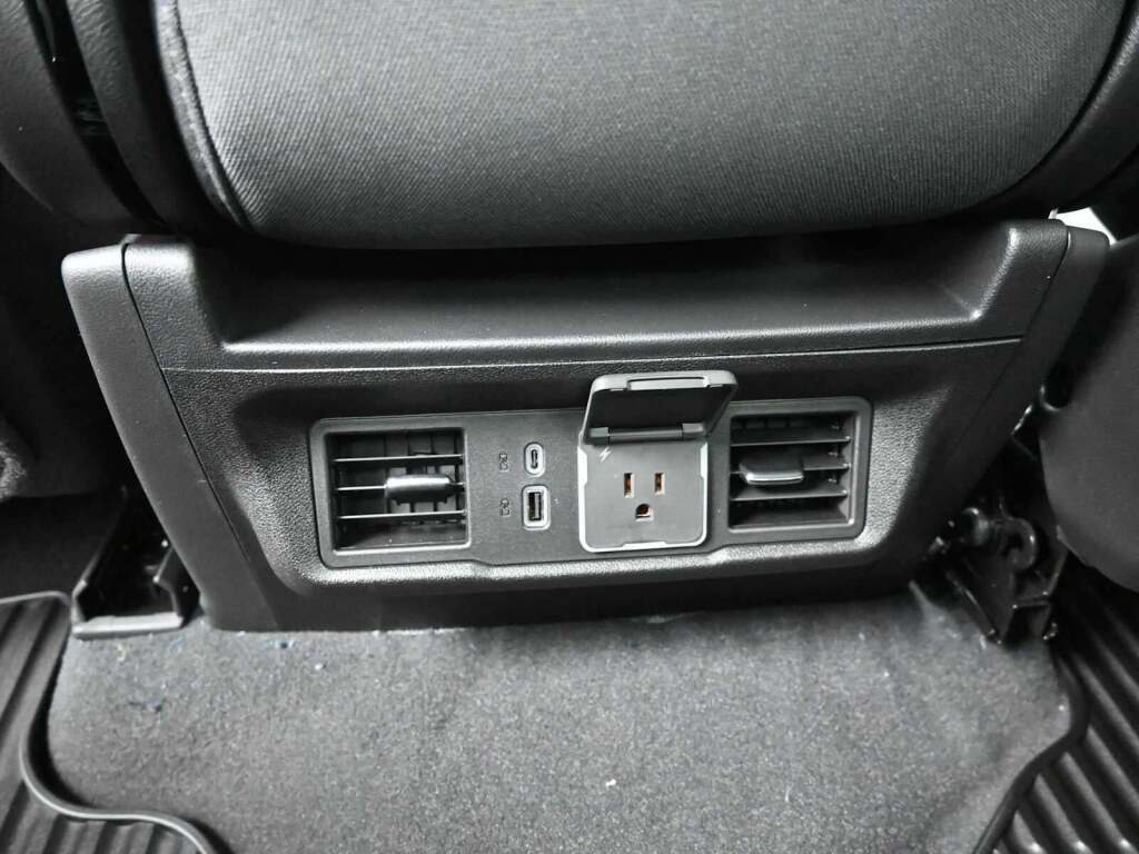 2026 GMC Sierra 2500HD Double Cab, Standard Bed, SLE, RWD