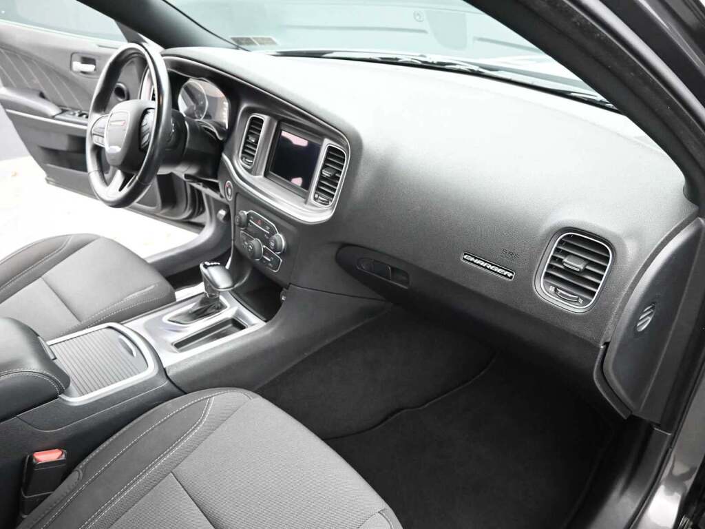 2020 Dodge Charger SXT RWD