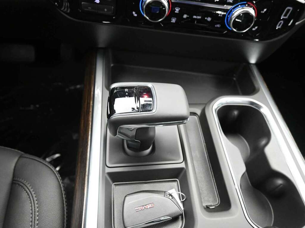 2026 GMC Sierra 1500 Crew Cab, Short Bed, Elevation, 4WD